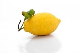 Żółta Sycylijska świeża Cytryna | Zdjęcie Premium