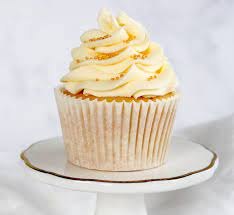 Vanilla Cupcakes - Curly's Cooking
