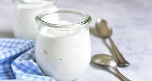 Jogurt naturalny - właściwości odżywcze i prozdrowotne
